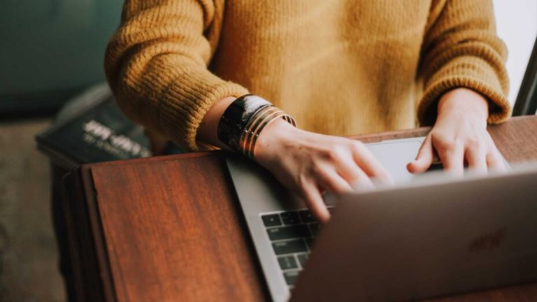 christin-hume-Hcfwew744z4-unsplash-1-928x522